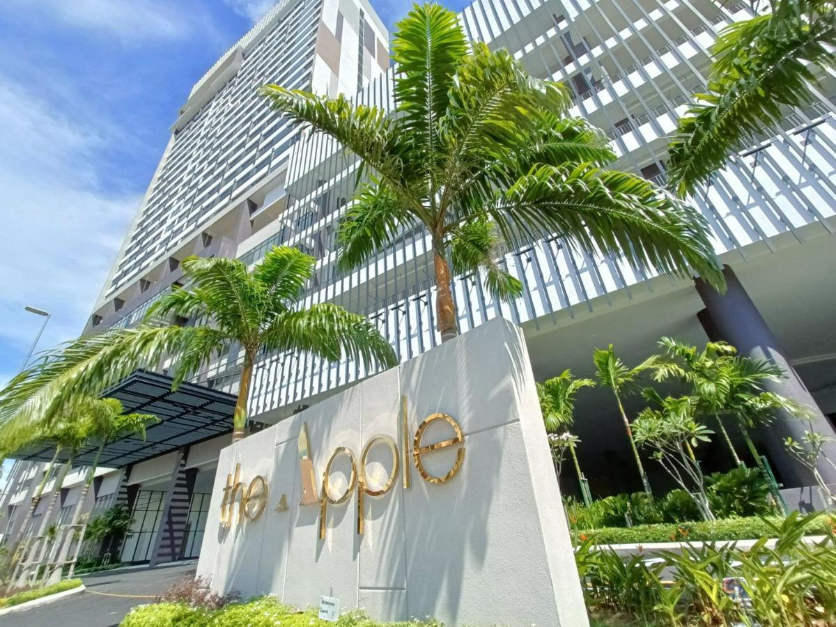 Staysuites The Apple Melaka Exterior photo